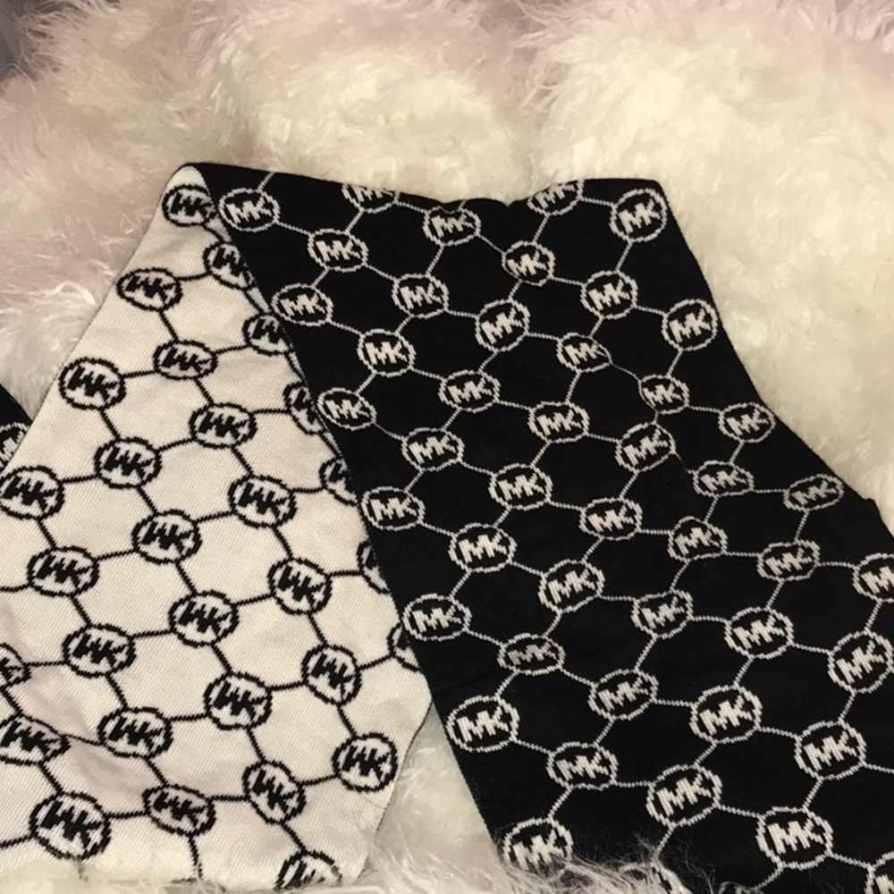 Michael Kors scarf